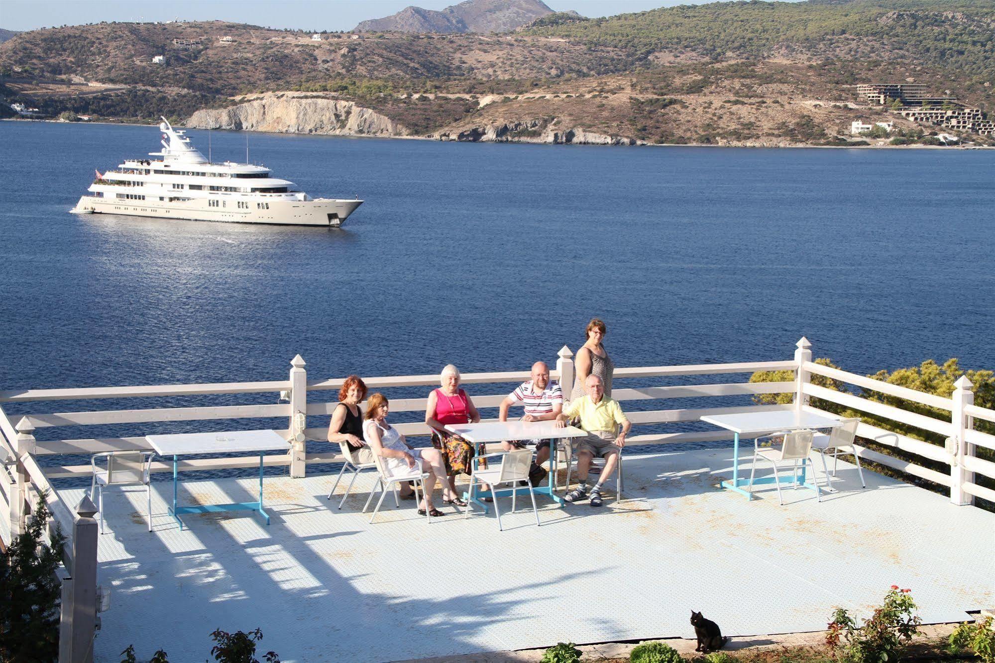 Kavos Bay Seafront Hotel Agía Marína Exterior foto